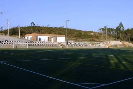 Estádio De Futebol Da Vinha Da Rainha (campo Da Charneca) (POR)