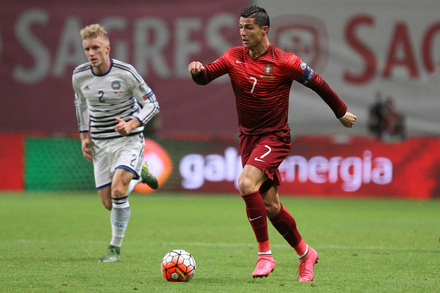 Portugal v Dinamarca Apuramento Euro 2016 