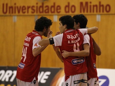 SC Braga/AAUM vs Lees Porto Salvo - Liga Sportzone 2013/14