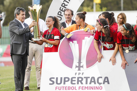 Fut. Benfica x Clube de Albergaria-Mazel - Supertaça Feminina 2015 - Final 
