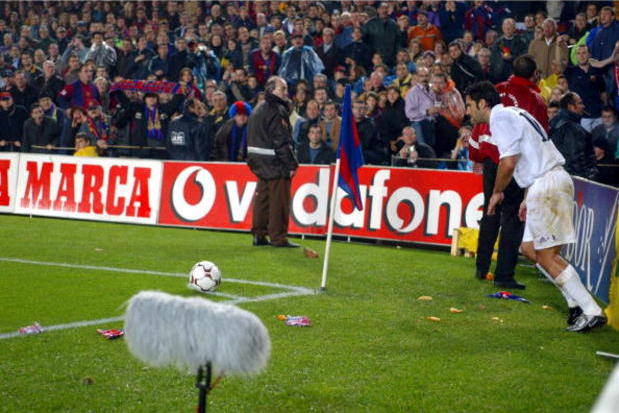 Barcelona x Real Madrid: O dia em que Figo viveu um inferno